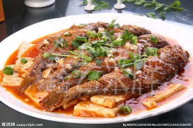 黄鱼焖豆腐