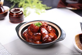 砂锅红烧肉