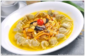 八珍菌煮饺子