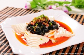 皮蛋拌豆腐