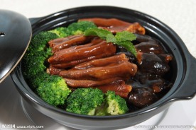 鲍汁北菇鹅掌煲
