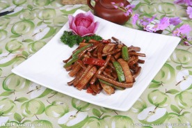 茶树菇炒鲜鱿