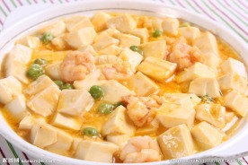 咸蛋黄虾仁烩豆腐