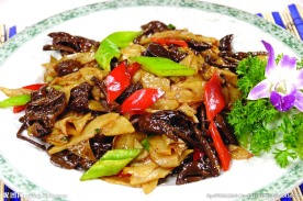 黄蘑炒土豆片