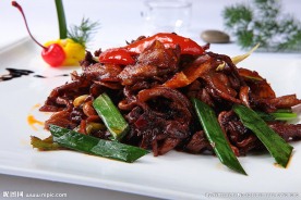 黄丝菌回锅肉