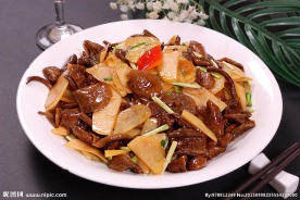 黄蘑土豆片