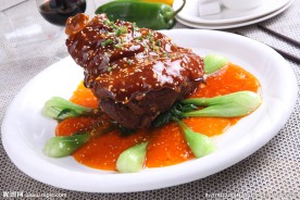 蒜香霸王肘
