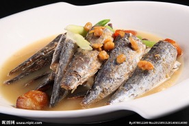 豆酱煮鱼脯小鱼黄豆