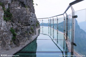 湖南天门山玻璃栈道