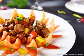 鹅肝配安格斯牛肉粒