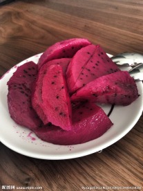 红色火龙果