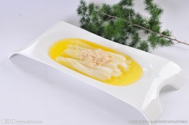 鸡汁鱼翅煮娃娃菜