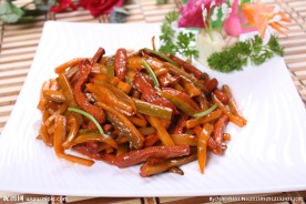 酸黄瓜炒牛肉