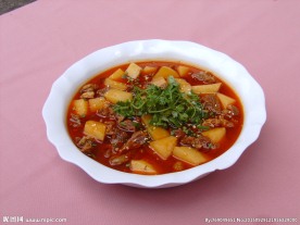 土豆焖牛腩