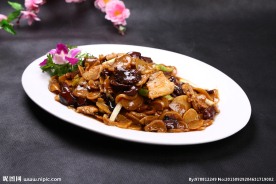 鲜红蘑炒土豆干