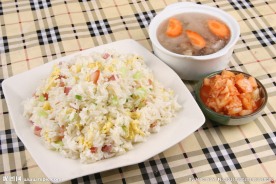 腊味芥兰炒饭