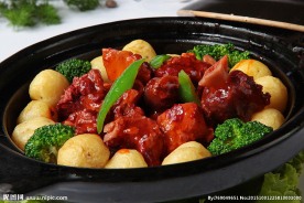 小土豆红酒烧牛腩好
