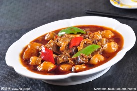 小土豆烧牛腩