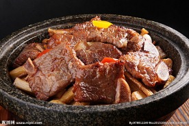 石锅杂菌牛仔骨