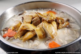 珍菌煮咸鸡