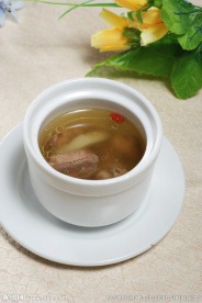 山药炖老鸽