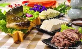 狗肉鲶鱼锅