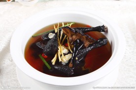 养颜乌鸡煲
