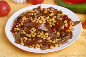 肉皮黄金豆