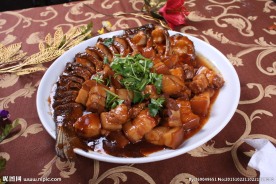 坛肉焖鱼尾