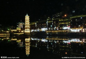 凤凰古城万名塔夜景
