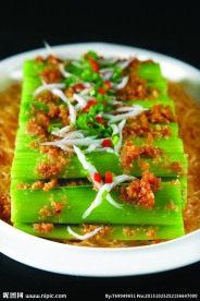 银鱼蒜茸蒸丝瓜
