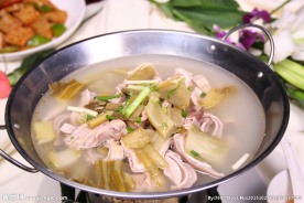 酸菜汆白肉