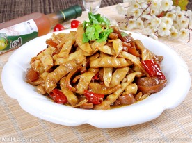 压锅肉皮黄豆角