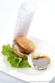 葱油饼夹卤肉