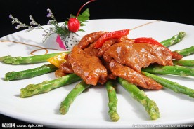 鲜芦笋煎西冷牛肉