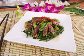 豆豆鲮鱼油麦菜