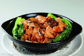 香菇滑鸡煲仔饭