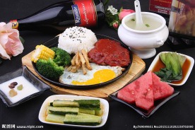 黑椒牛排铁板饭