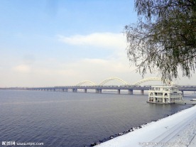 松花江冬景
