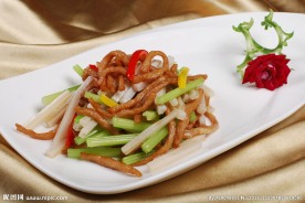 莲菜炒蒜香肉