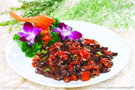 肉蘑炒山鸡丁