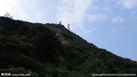 远眺伶仃峰