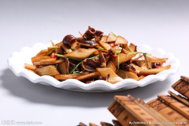 杏鲍菇炒鸡胗