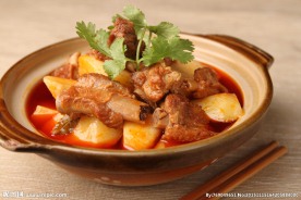 土豆烧排骨