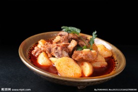 土豆烧排骨