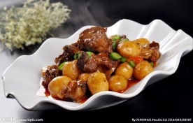 小土豆烧排骨