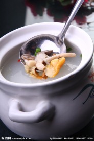 山野菌炖排骨