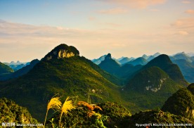 夕阳影众山