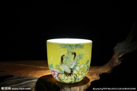 景德镇扒花粉彩单杯 夜光拍摄效
