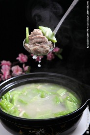 凉瓜排骨煲